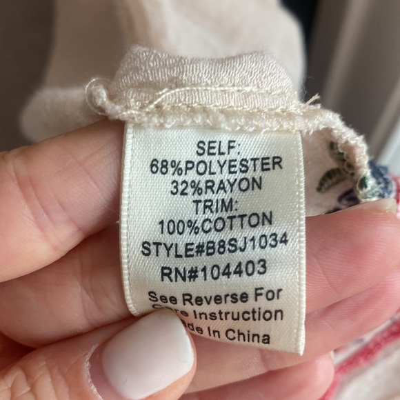 Altar’d State Light Pink Floral Embroidered Kimono-Size Large - Picture 4 of 7